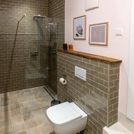 Wickenburg Apartment *